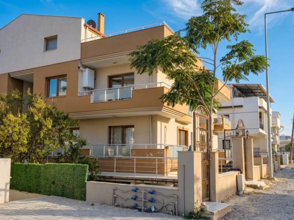 URLA YAKA’DA 3+1 TERASLI KİRALIK DUBLEKS DAİRE