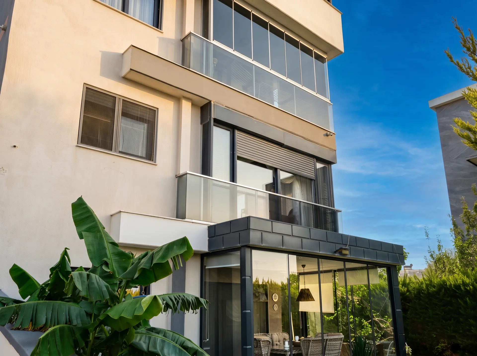 YELKİ’DE KENT KOLEJİ ARKASINDA 350 M² ARSALI VİLLA