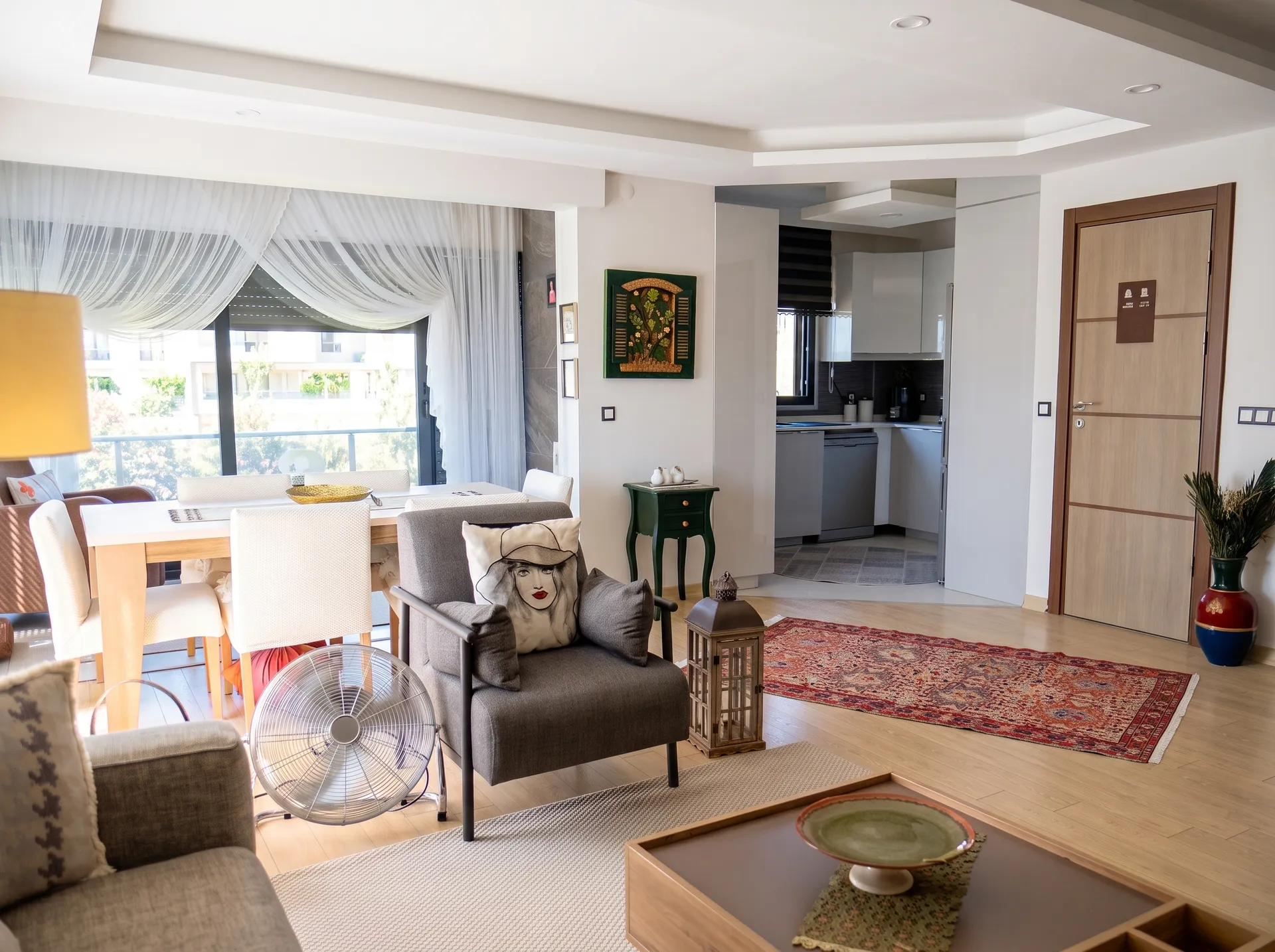 YELKİ’DE KENT KOLEJİ ARKASINDA 350 M² ARSALI VİLLA