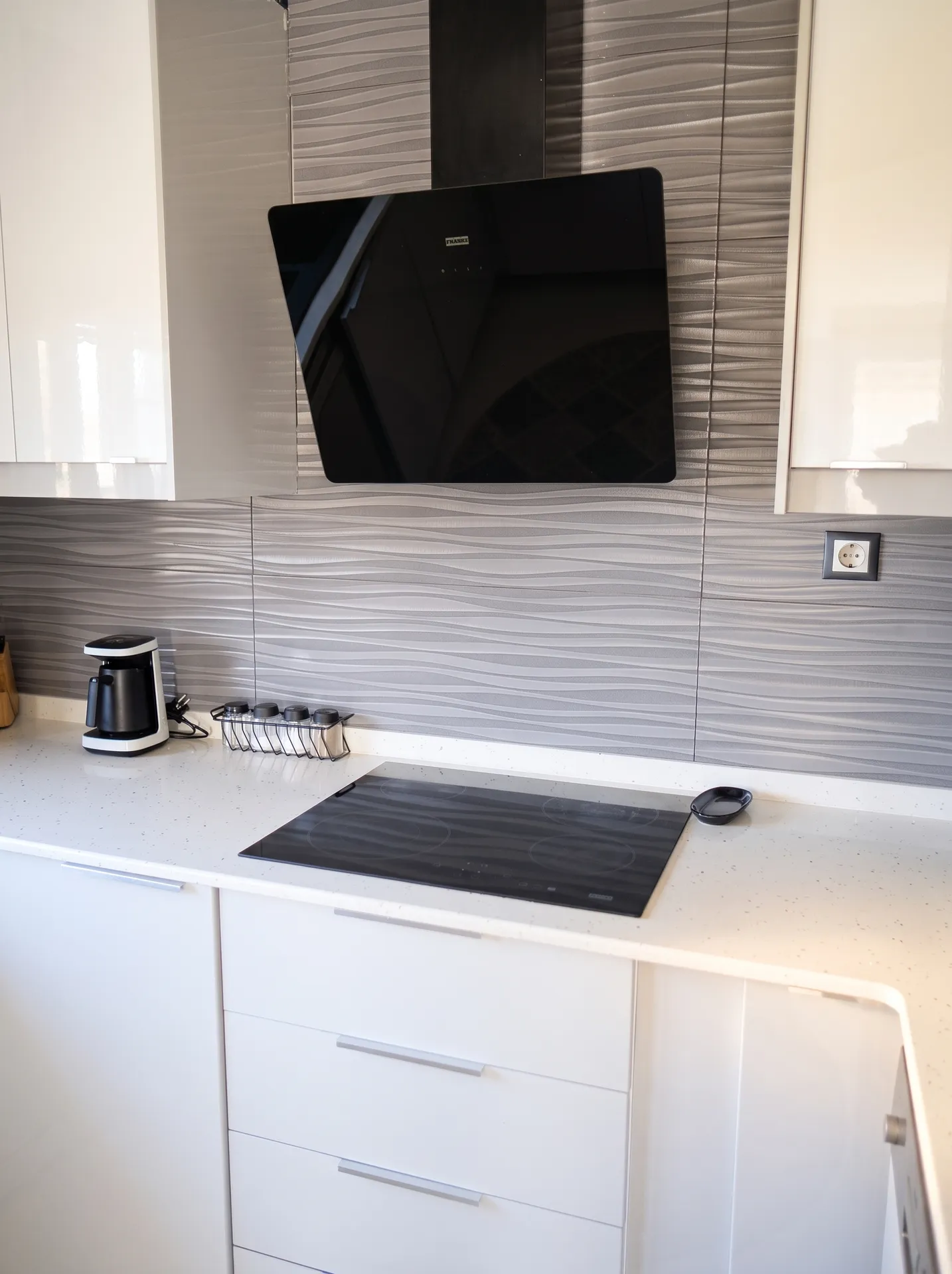 YELKİ’DE KENT KOLEJİ ARKASINDA 350 M² ARSALI VİLLA