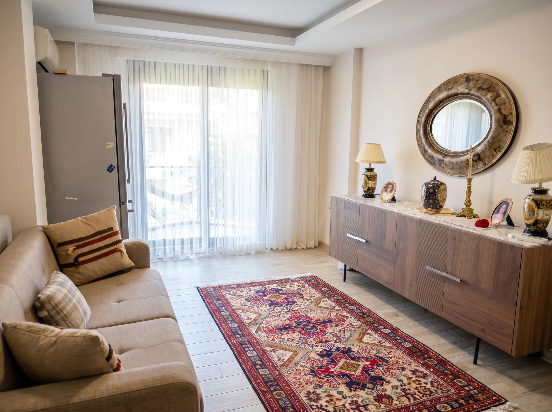 YELKİ’DE KENT KOLEJİ ARKASINDA 350 M² ARSALI VİLLA