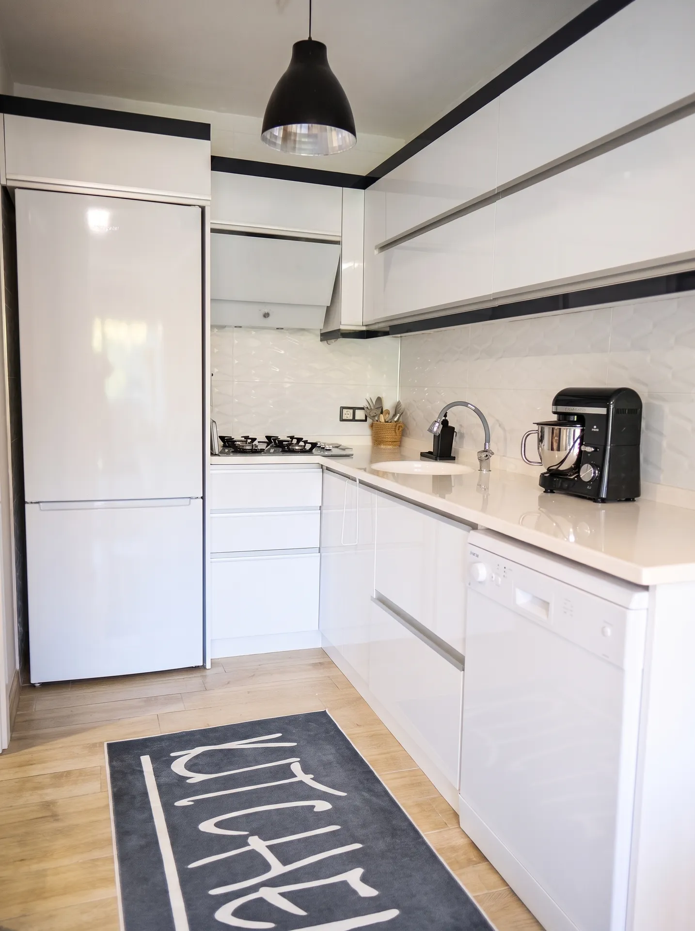 YELKİ’DE KENT KOLEJİ ARKASINDA 350 M² ARSALI VİLLA