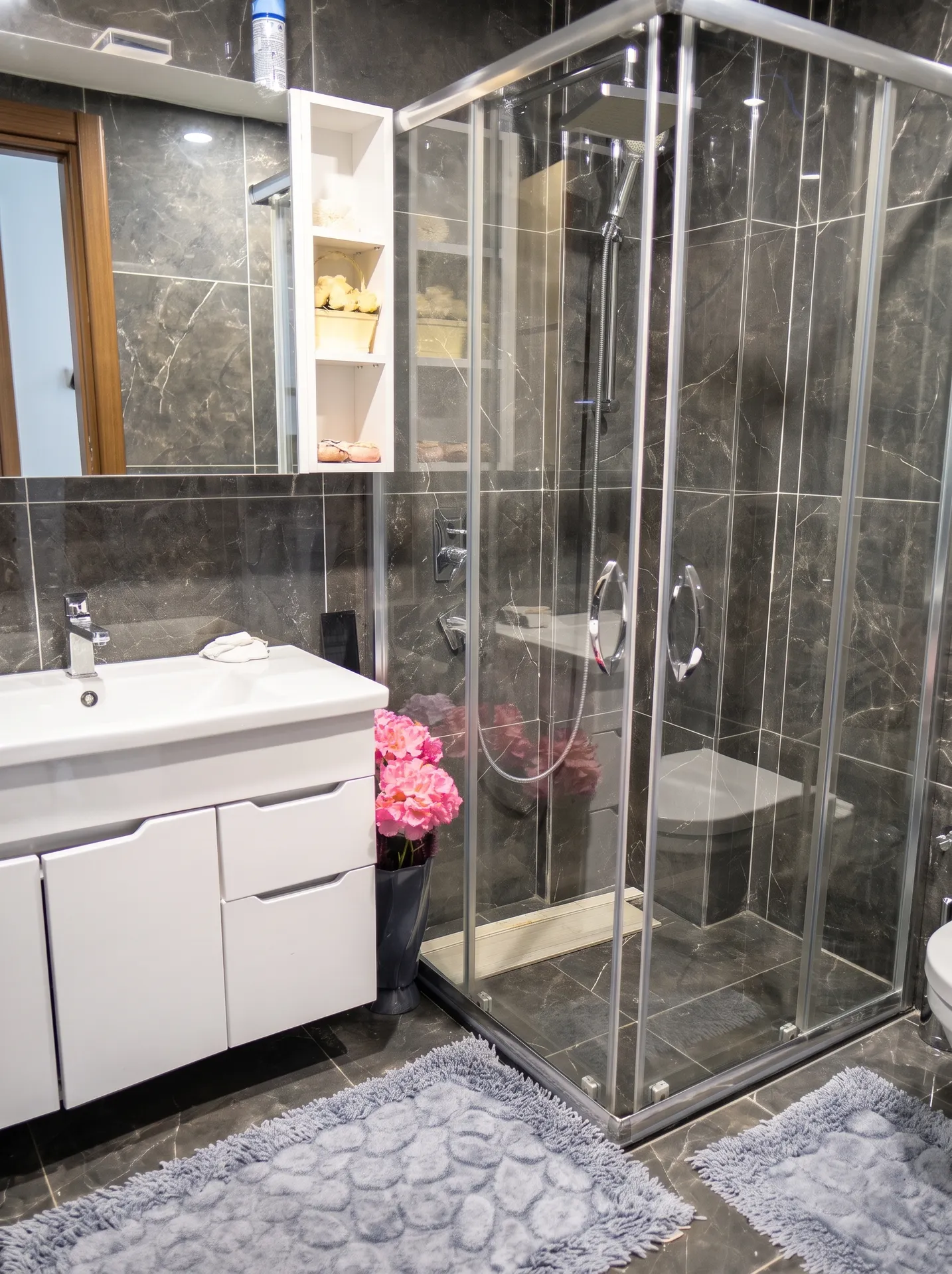 YELKİ’DE KENT KOLEJİ ARKASINDA 350 M² ARSALI VİLLA