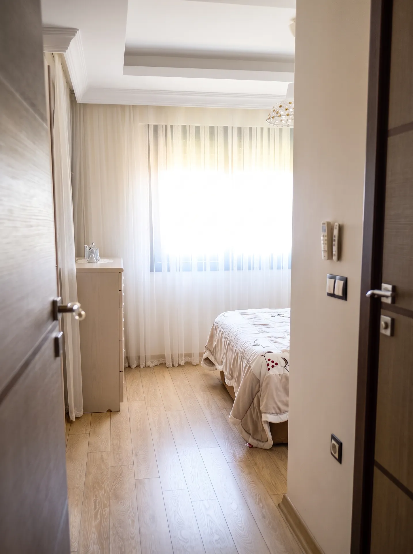 YELKİ’DE KENT KOLEJİ ARKASINDA 350 M² ARSALI VİLLA