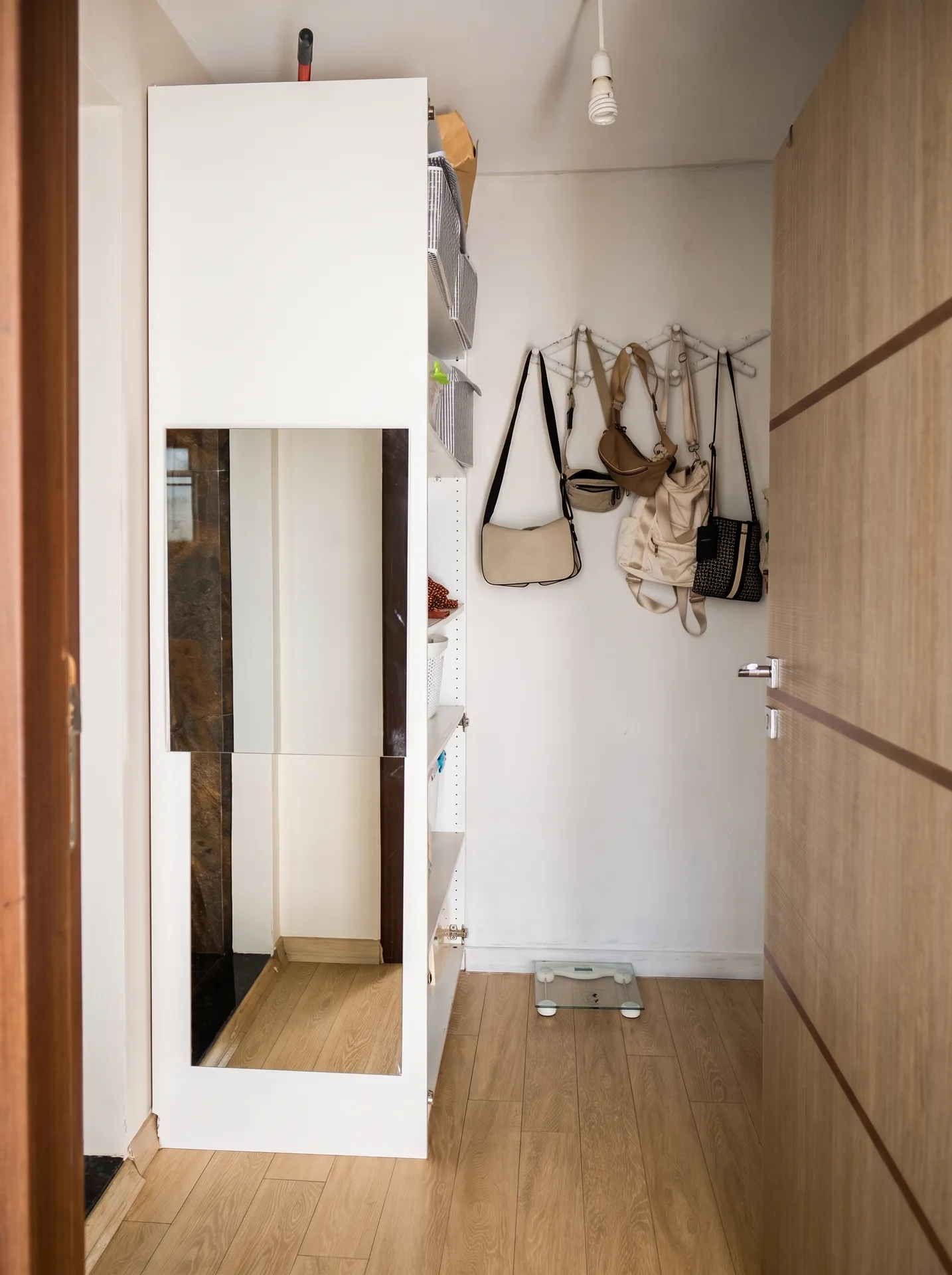 YELKİ’DE KENT KOLEJİ ARKASINDA 350 M² ARSALI VİLLA