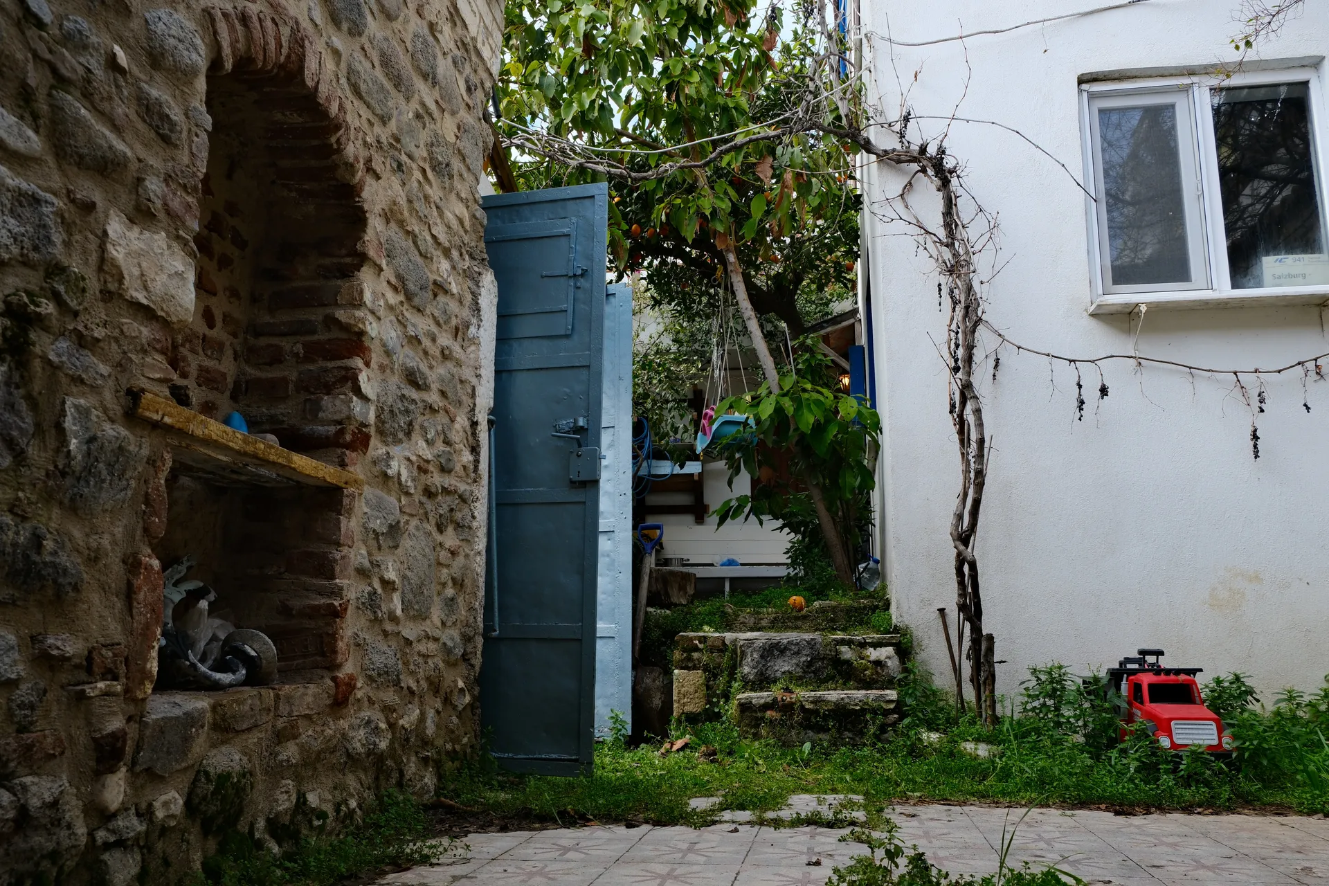 URLA GÜLBAHÇE’DE TARİHİ SARNIÇLI RUM EVİ
