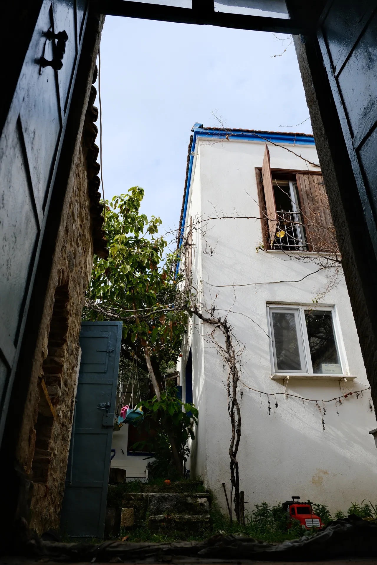 URLA GÜLBAHÇE’DE TARİHİ SARNIÇLI RUM EVİ