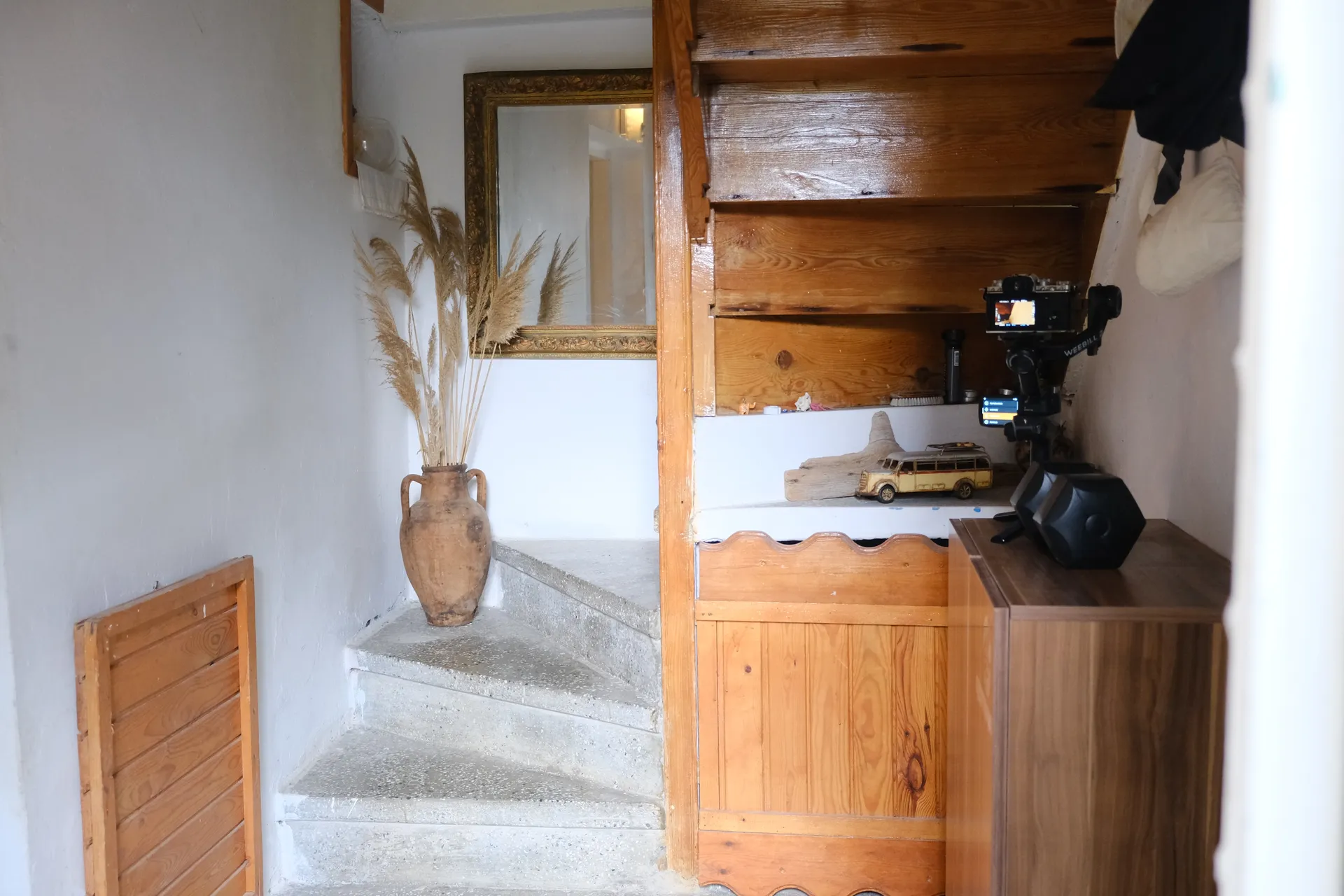 URLA GÜLBAHÇE’DE TARİHİ SARNIÇLI RUM EVİ