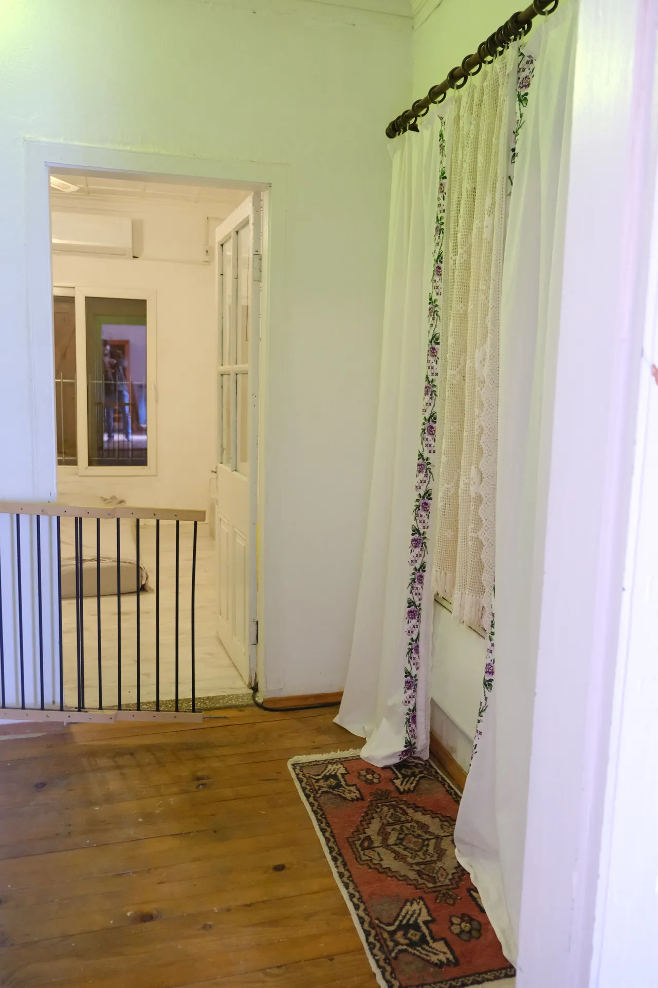 URLA GÜLBAHÇE’DE TARİHİ SARNIÇLI RUM EVİ
