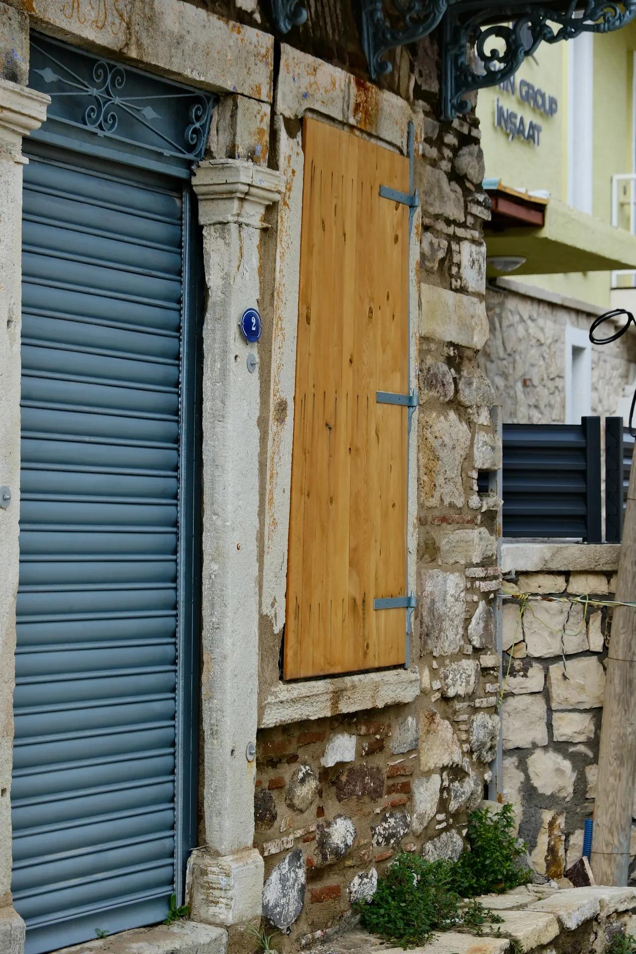 URLA GÜLBAHÇE’DE TARİHİ SARNIÇLI RUM EVİ
