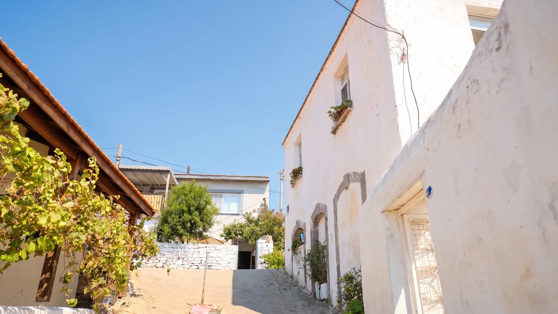 ildiriRE (3) ÇEŞME ILDIR’IN KALBİNDE TESCİLLİ TARİHİ RUM EVİ