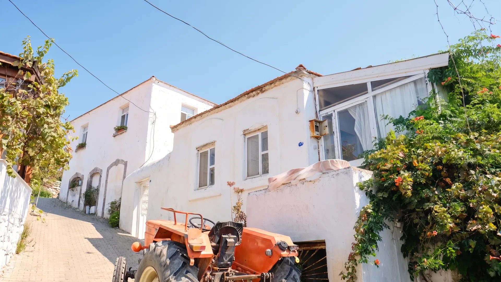 ildiriRE (4) ÇEŞME ILDIR’IN KALBİNDE TESCİLLİ TARİHİ RUM EVİ