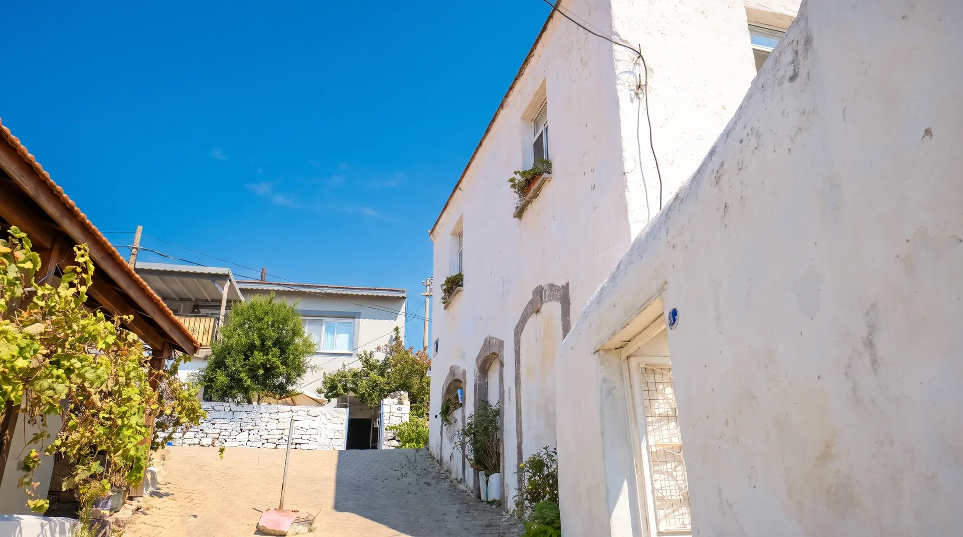 ildiriRE (7) ÇEŞME ILDIR’IN KALBİNDE TESCİLLİ TARİHİ RUM EVİ